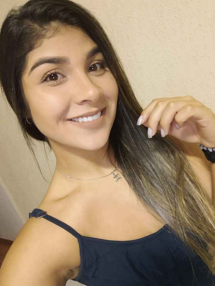 Sorriso reluzente: faria clareamento dental para o dia C? - 1