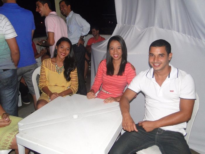 Minhas Amigas!! E madrinhas , junto com meu cunhado!!
