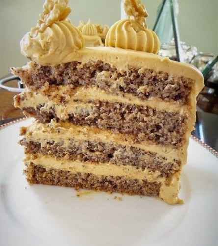 Bolo de nozes e doce de leite