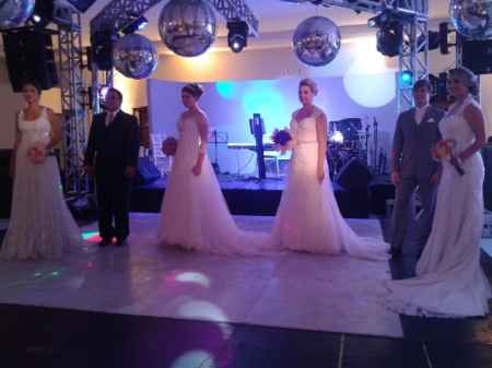 Noivinhas, alguém daqui foi pro evento da d'harts - 1° weding party ?  - 1