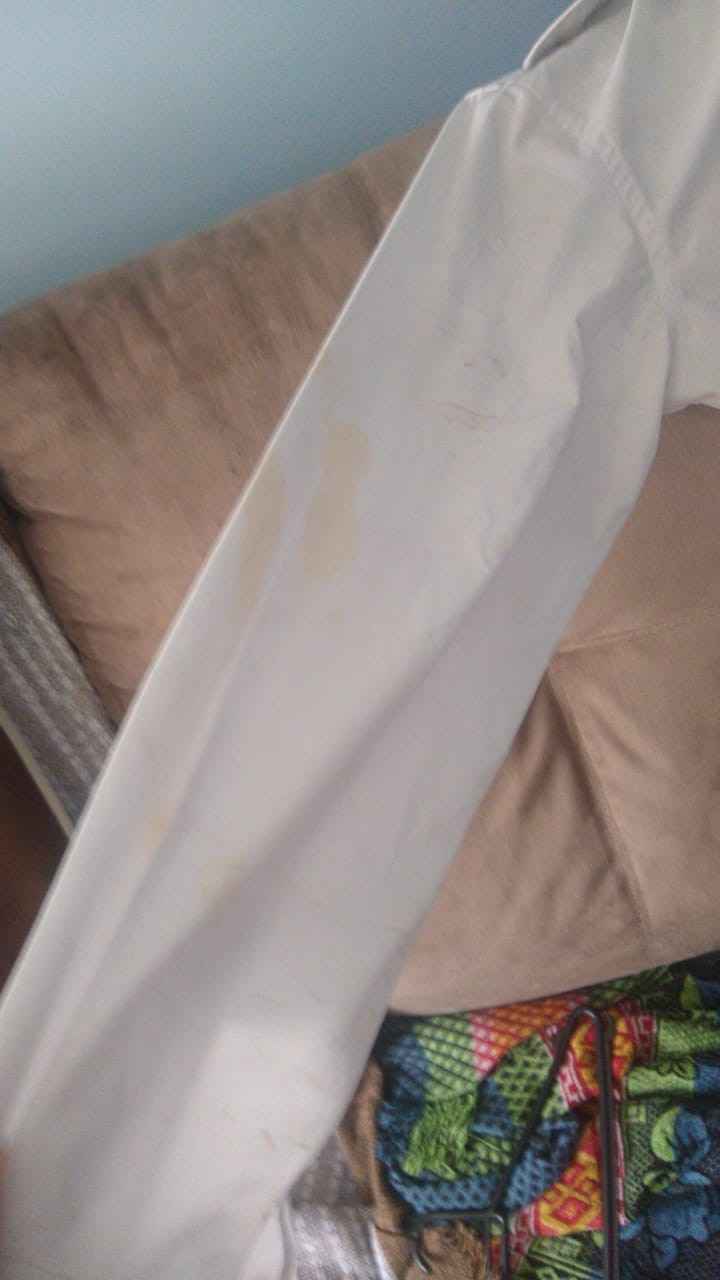 o estado da camisa.... 