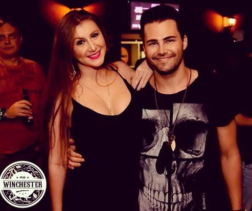 gostamos muito do pub onde nos conhecemos