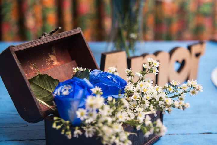 Bau com flores
