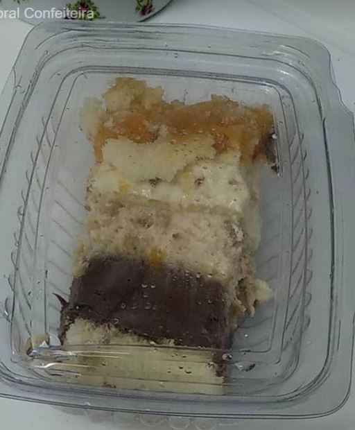Não são os meus sabores. É só para mostrar a grossura do recheio.