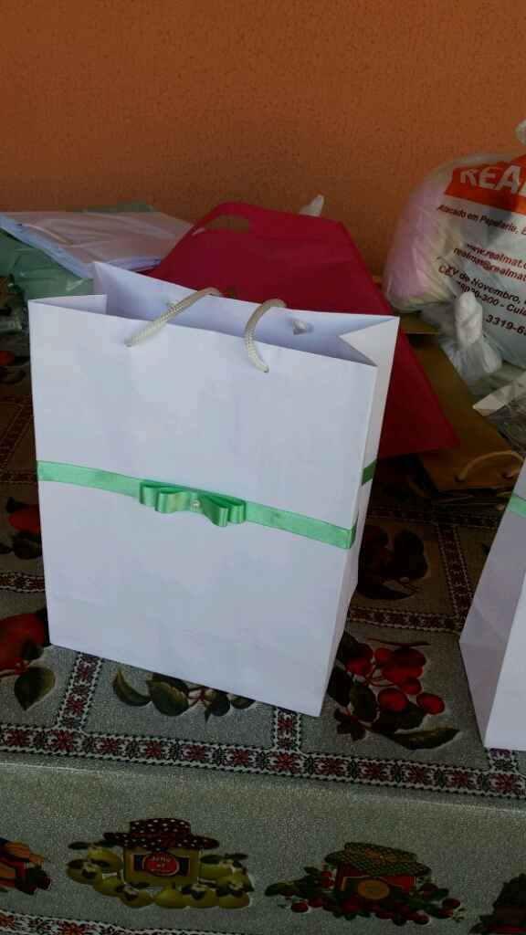 Sacolinhas com fitas de cetim, venham ver. - 1