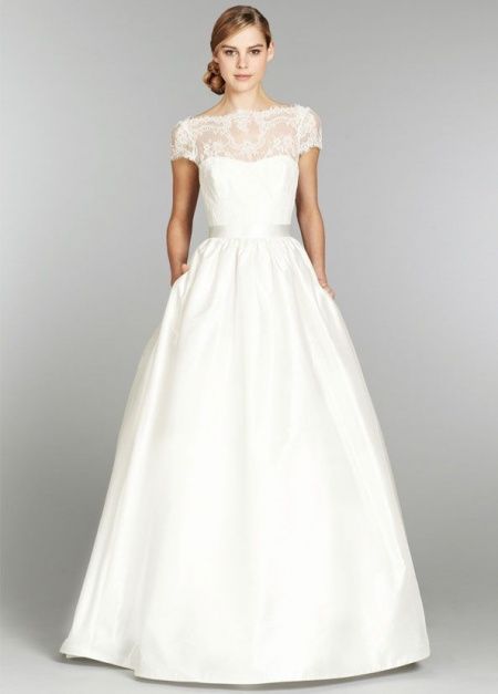 Vestido detalhe renda