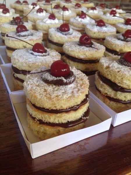 mini naked cake