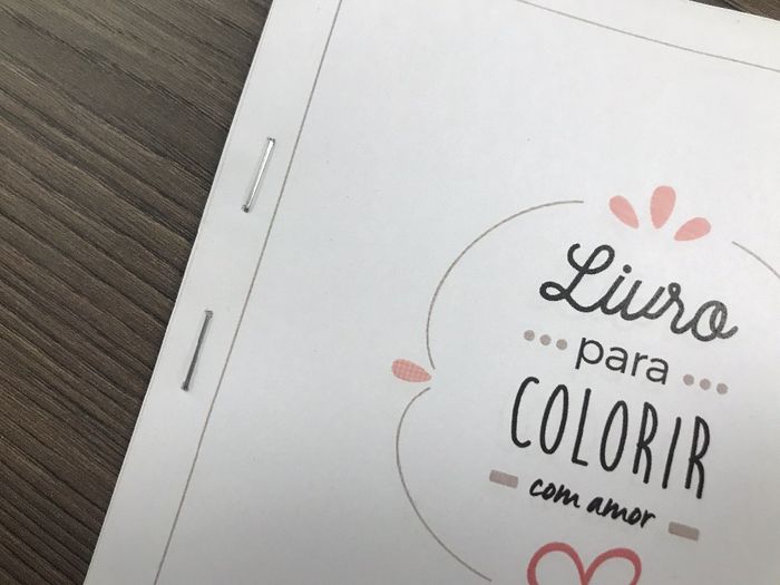 Como usar o livro de colorir no casamento! 5
