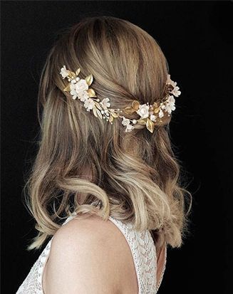Nem curto, nem longo: penteados para noivas de cabelo médio! 💁‍♀️ 8