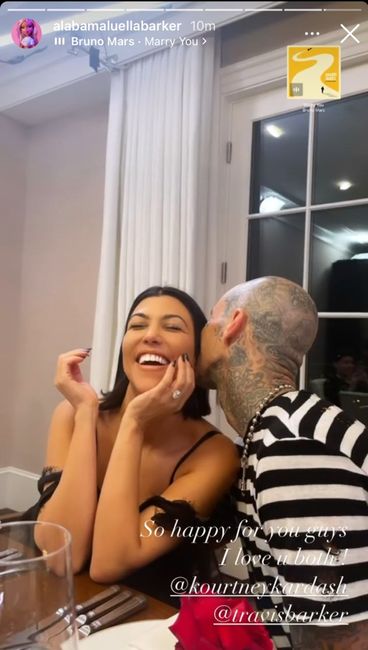 Kourtney Kardashian e Travis Barker estão noivos 💍♥️ 2