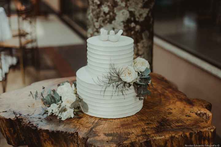 Bolo de poucos andares: minimalistmo e elegància - 7