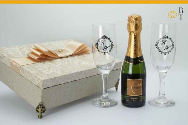 7 convites para os padrinhos com bebida alcoólica - 6