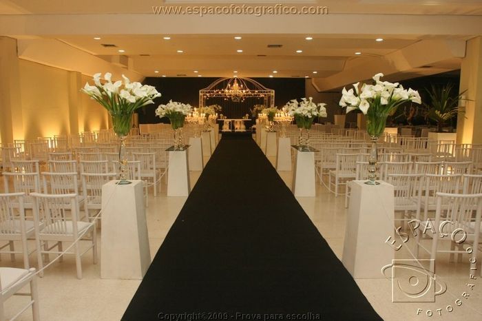 8) Preto