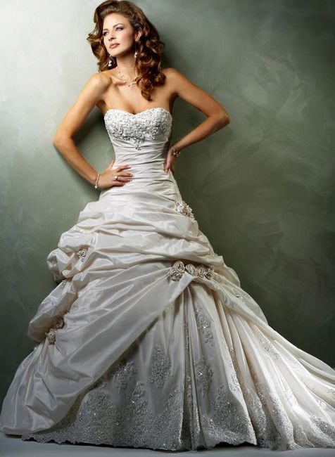 Vestidos de noiva drapeados