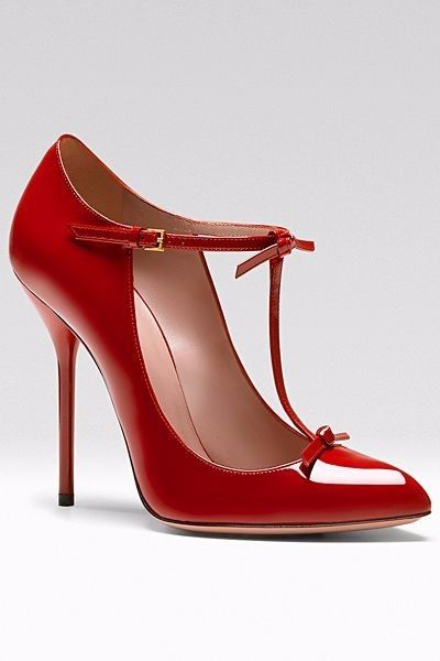 Sapato vermelho para noiva