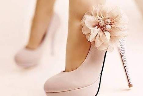 Sapatos para noivas de várias cores para todos os gostos - 12