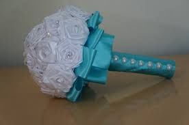 Bouquet de cetim - alguém vai querer  ? - 16