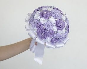 Bouquet de cetim - alguém vai querer  ? - 19