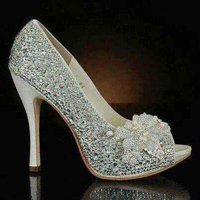Quais sapatos de noiva você mais gosta? - 1
