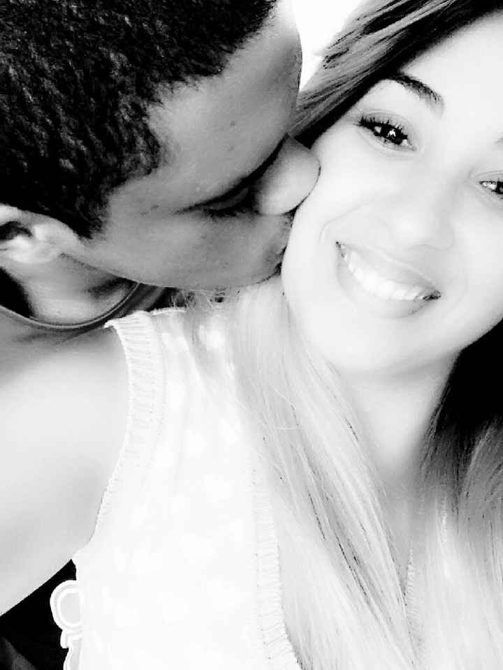 Meu riso é tão feliz contigo, meu melhor amigo meu amor - 1