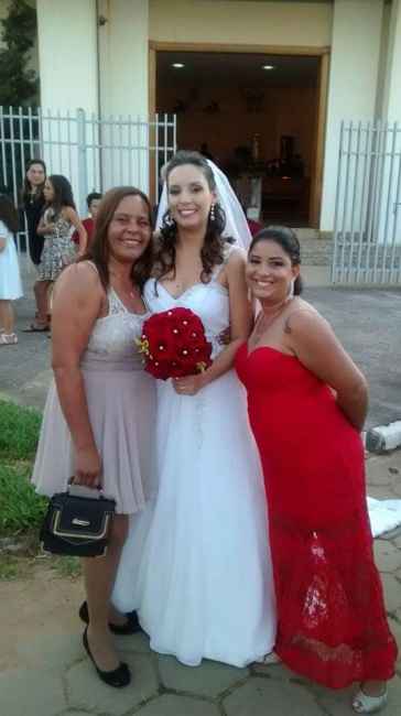 na igreja, após o casamento