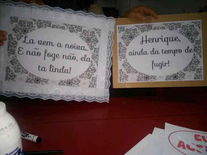 Plaquinha "la vem a noiva" diy - 1