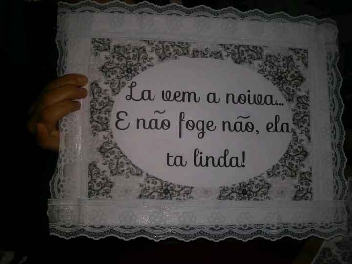 Plaquinha "la vem a noiva" diy - 2