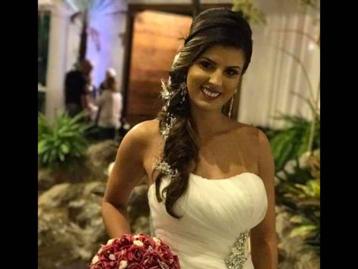 E ideia de penteado lateral para ver o cabelo logo de frente
