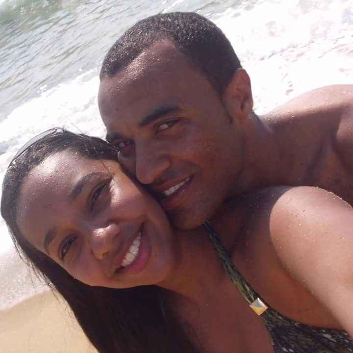 Juntinhos à beira mar 