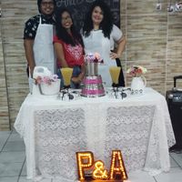Quando a parte da festa e das brincadeiras começaram de fato, nós vestimos um avental branco de TNT.
