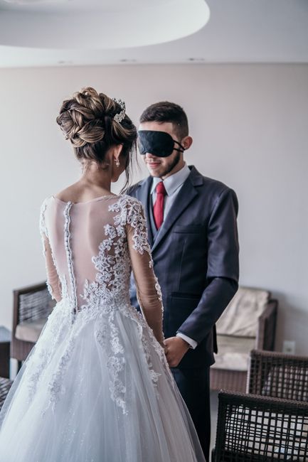 Casamentos reais 2019: o vestido (costas) 3