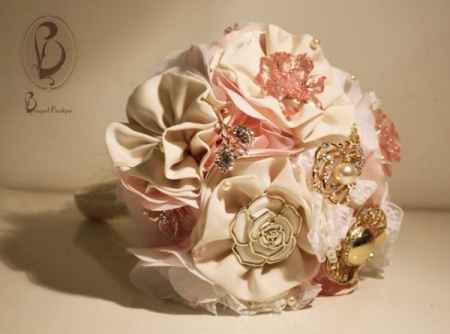 Buquê de broches - 1