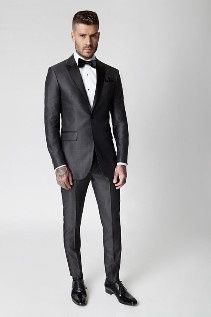 Traje 06