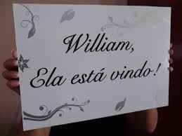 Ela esta vindo