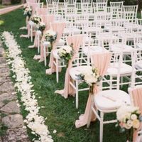 Cadeiras do salão não combinam - 1