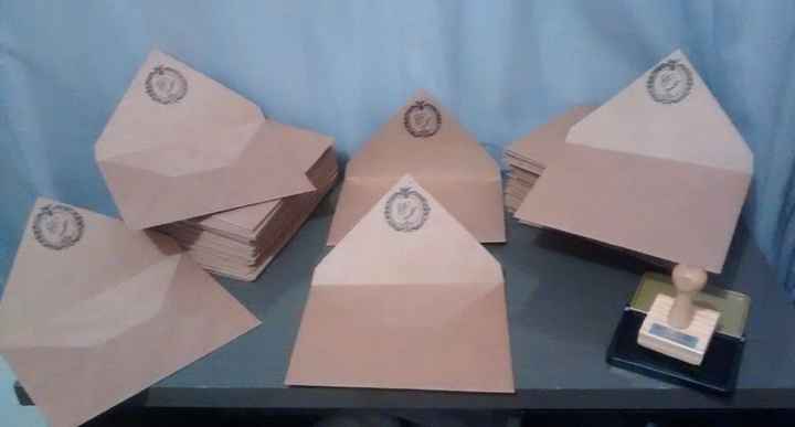 Primeiros envelopes carimbados.