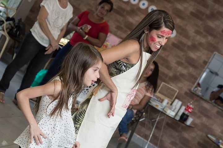 Uma das prendas: dançar show das poderosas da Anita.