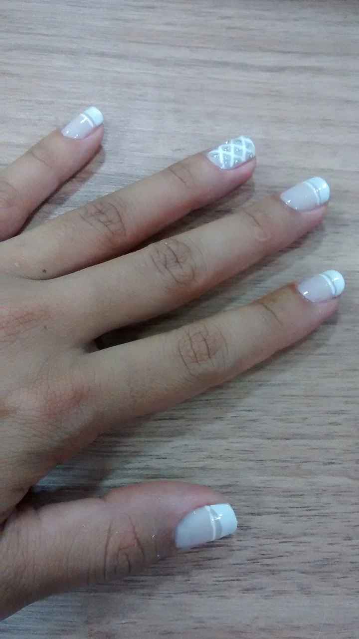 Unhas para o grande dia.