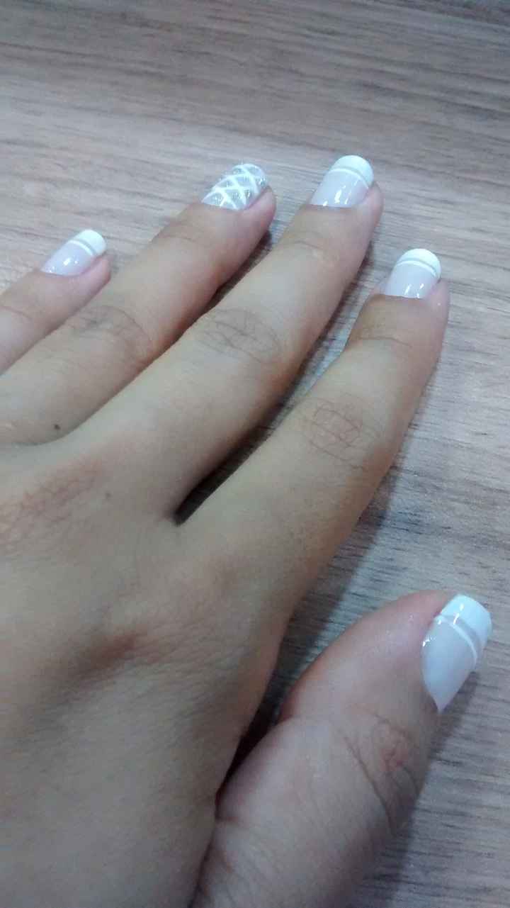 Unhas para o grande dia.