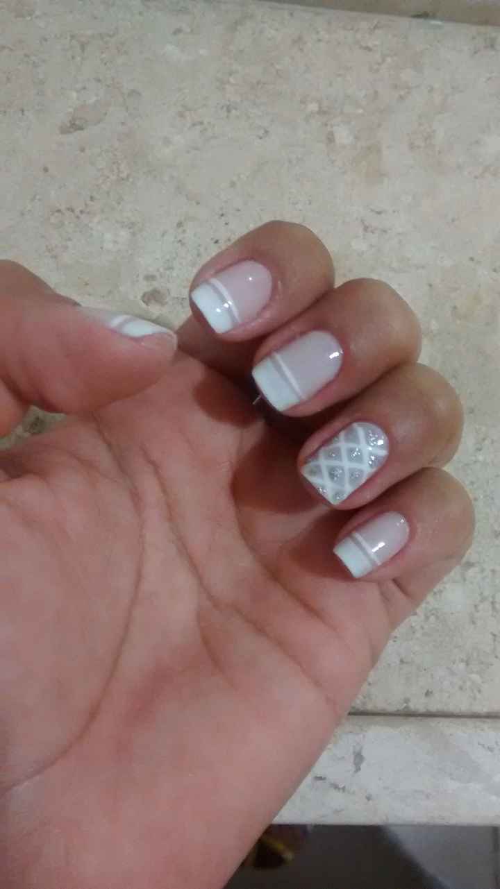 Unhas para o grande dia.