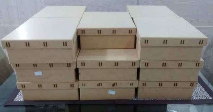 Caixas mdf cruas.