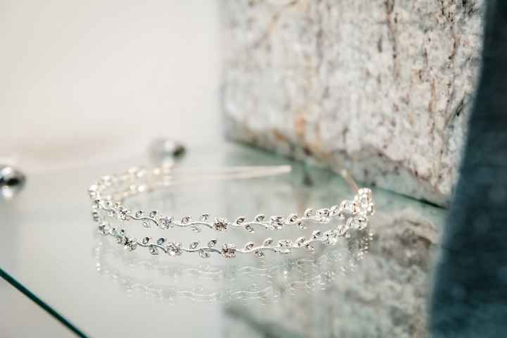 Tiara.