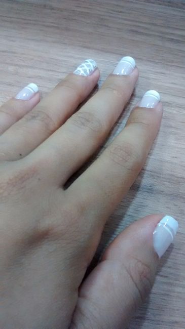 Unhas para o grande dia.