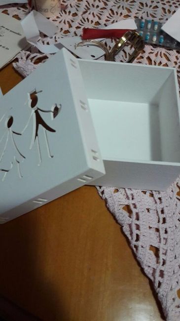 Caixa MDF (eu deveria ter comprado um pouquiiinho maior, mas no fim ficou ótima kkk)