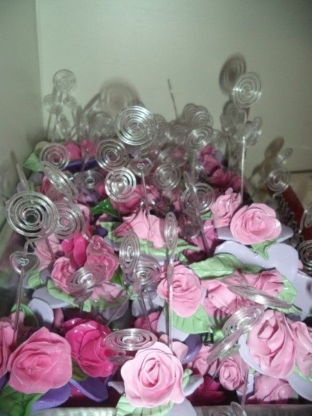 Lembrancinha de casamento, rosas, noivas