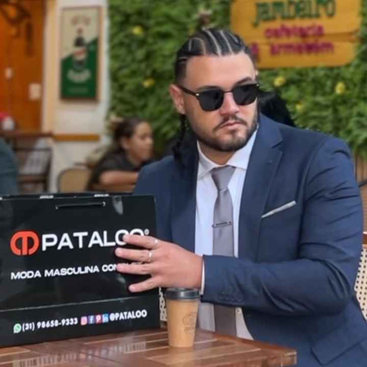 Esse terno azul está elegante para noivo ou está básico demais? Combina com casamento? - 1