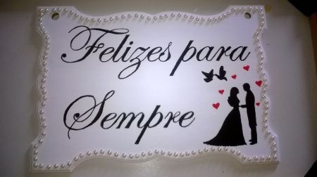 Plaquinha para a cadeira dos noivos eu mesma fiz