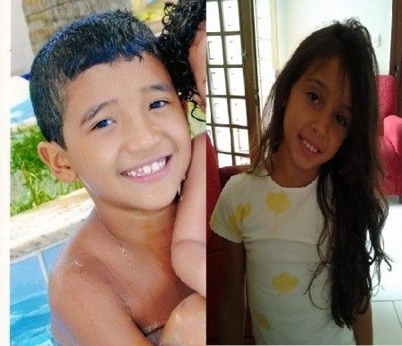 CASAL NA FRENTE DOS PADRINHOS