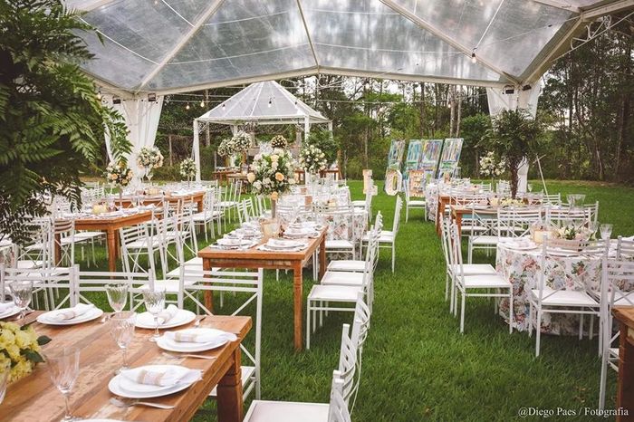 Festa no campo com tenda