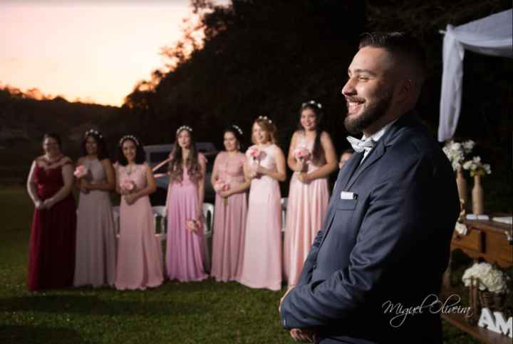 A espera do noivo é sempre a melhor parte do casamento! Quem mais ama ver a reação ?
